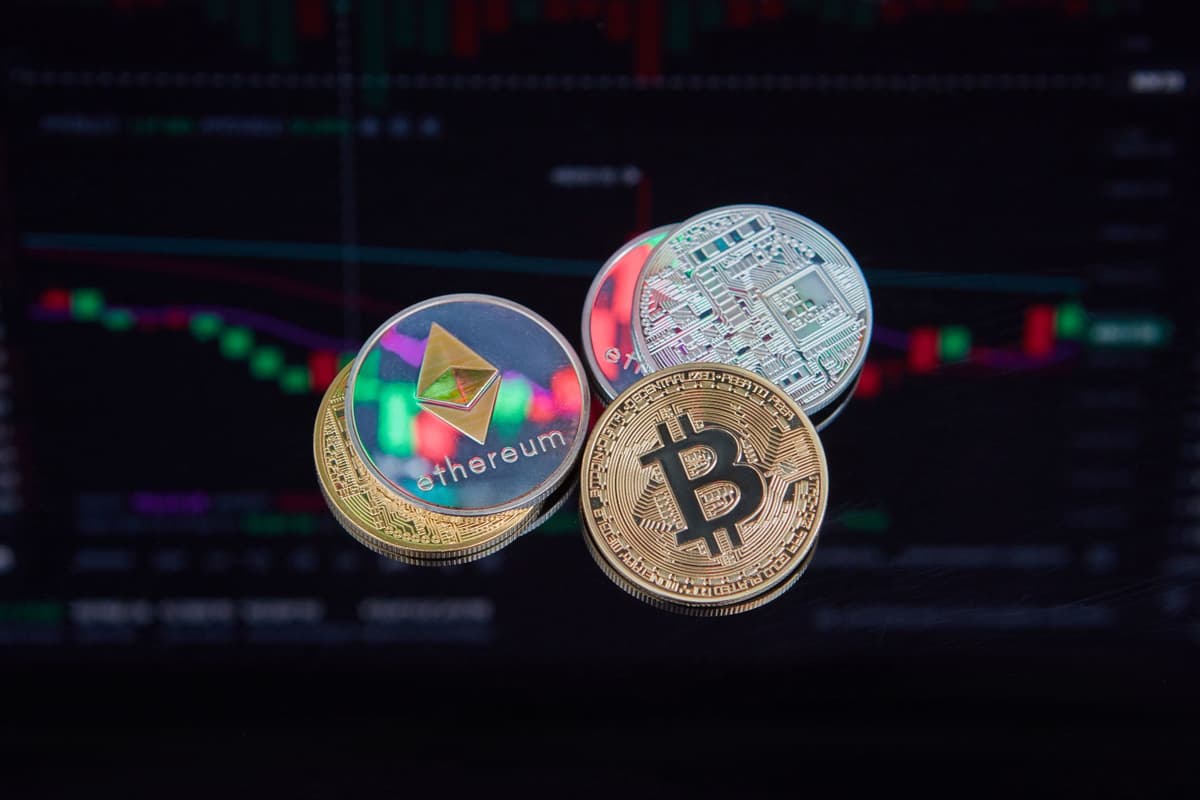 Bitcoin, Ethereum, and Solana: Navigating 2026 Market Projections