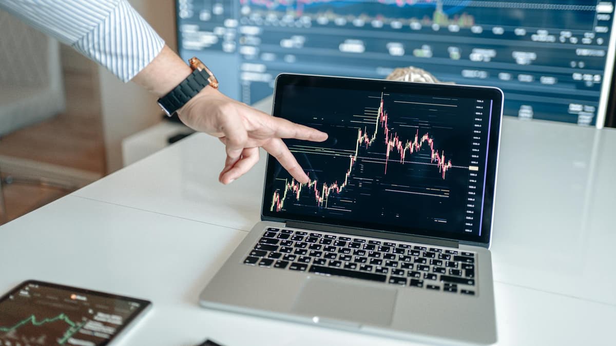 On-Chain Tracking Guide: Mastering Sol Scanner for Crypto Analysis 2026