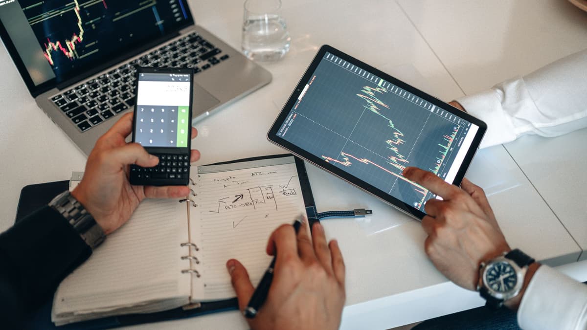Decoding Bonding Curve Metrics: Analyzing Solana Memecoin Launches in 2026