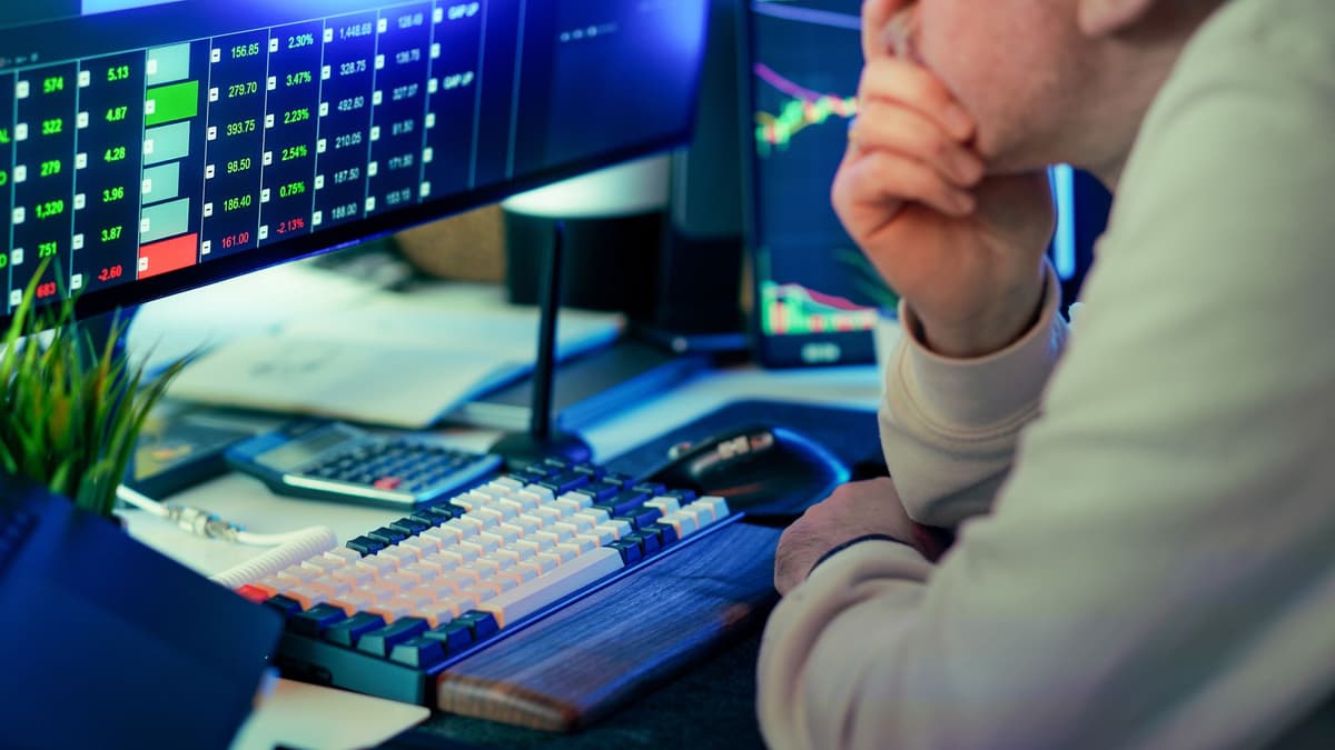 Solana Liquidity Rotation: Tracking the 2026 Shift in Memecoin Markets