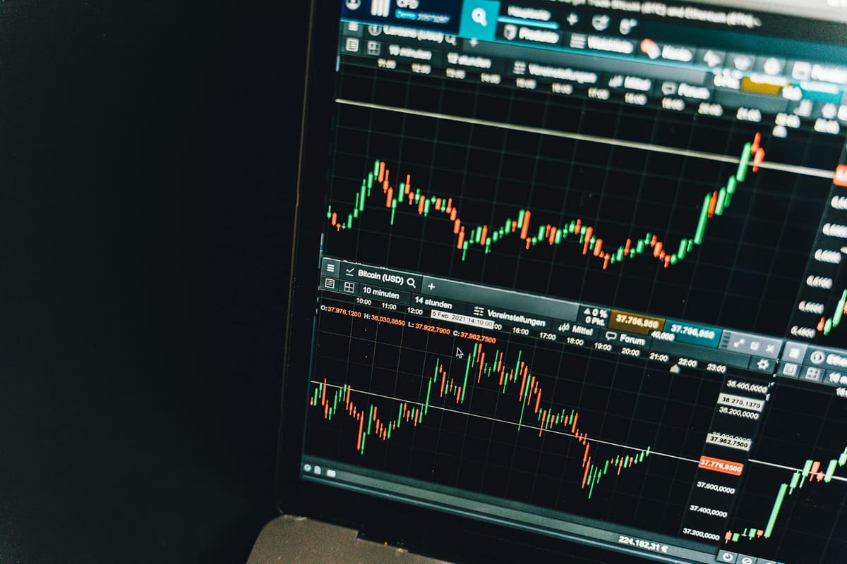 Solana Memecoin Themes: Traction Today, Trend Outlook 2026